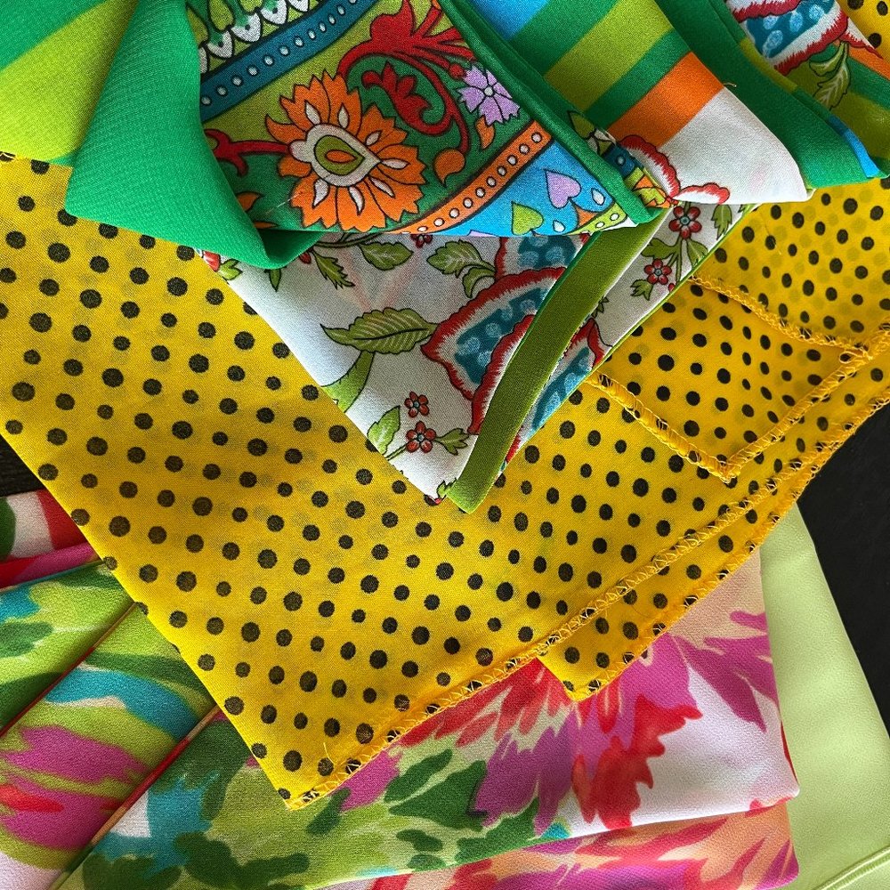 Lot of 4 silk scarves yellow/green//red/blue silk - Picture 7 of 12